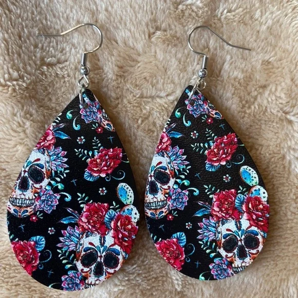 Skull candy floral earrings - Picture 1 of 2